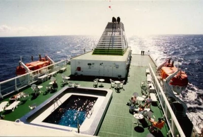 Kreuzfahrten in warmen Klimazonen, Sonnendeck, Pooldeck,