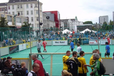 Sportanlage mit mobilem Banden-System, mobiler Sportboden Typ MULTISPORT,